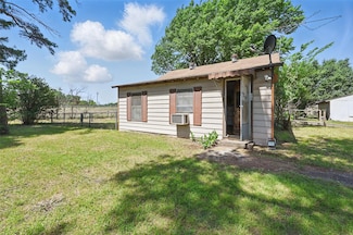 402 S Watson St, Alvarado, TX 76009