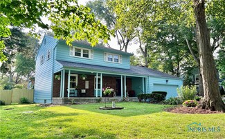 228 N Grove St, Bowling Green, OH 43402
