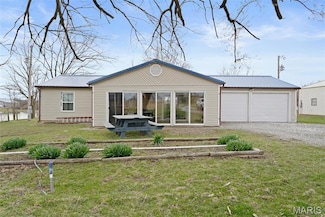 23425 N Everett Carr Rd, Clark, MO 65243