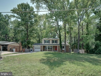 7207 Robin Hood Dr, Upper Marlboro, MD 20772