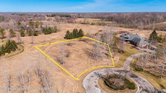 15 Skipper Ln, Okemos, MI 48864