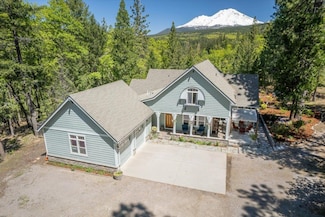 4187 S Summit View Dr, Dunsmuir, CA 96025