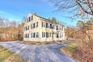 474 Valley Rd, Barre, MA 01005