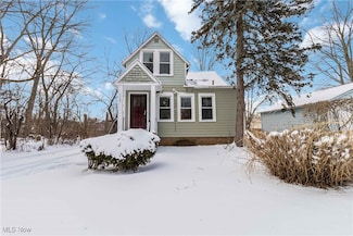 1908 Powell Ave, Cleveland Heights, OH 44118