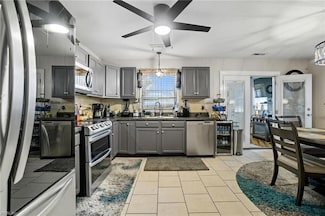 1914 County St, Portsmouth, VA 23704