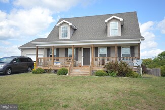 110 Peggy Ct, Bunker Hill, WV 25413