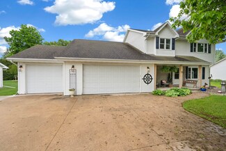 428 Forest View Rd, Oshkosh, WI 54904