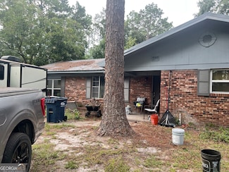 242 Pinehurst Dr, Folkston, GA 31537