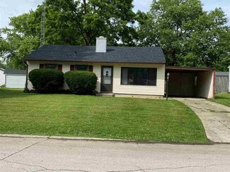 702 E South St, Centerville, IN 47330