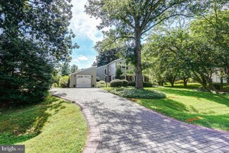 6716 Heatherford Ct, Derwood, MD 20855