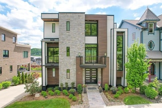 2897 Walworth Ave, Cincinnati, OH 45226