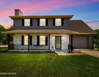 201 Suffolk Ct, Jacksonville, NC 28546