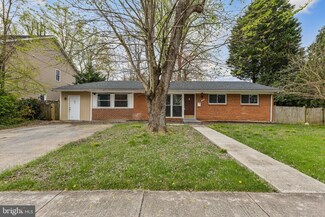1203 Cottage St SW, Vienna, VA 22180