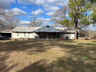 6800 E 136 Rd, Holdenville, OK 74848