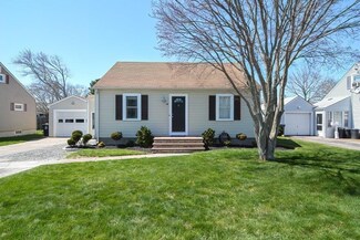 19 Prairie Ave, Swansea, MA 02777