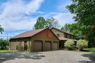 274 Goss Hill Rd, Huntington, MA 01050