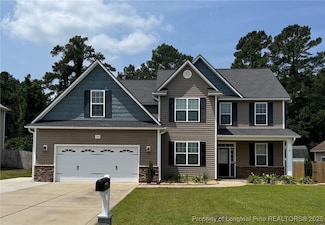 1545 Gallant Fox Ct, Parkton, NC 28371