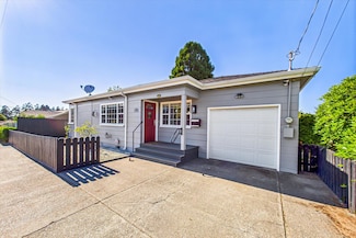 3025 17th St, Eureka, CA 95501