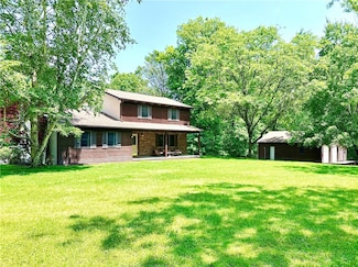 752 Covered Bridge Rd, Volant, PA 16156