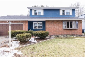 464 Heatherhill Rd, Columbus, OH 43213