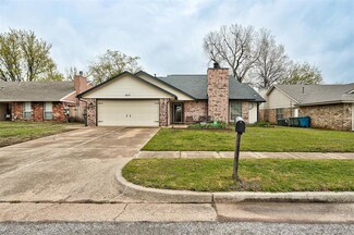 1612 Magnolia Ln, Edmond, OK 73013