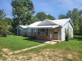 9212 O'Banion St, Birch Tree, MO 65438