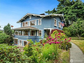 215 N Forest St, Bellingham, WA 98225