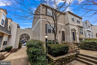 5856 Bridgetown Ct Unit 33, Burke, VA 22015