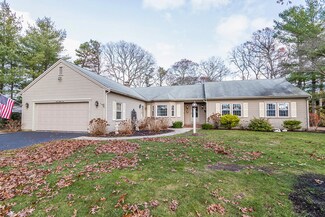 121 Chipping Green Cir, South Yarmouth, MA 02664