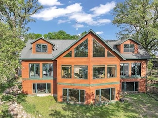 1011 Highway 15, Armstrong, IA 50514