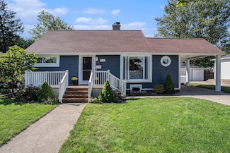 1805 Wisconsin Ave, Grand Haven, MI 49417