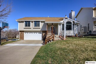 8908 N 83rd St, Omaha, NE 68122