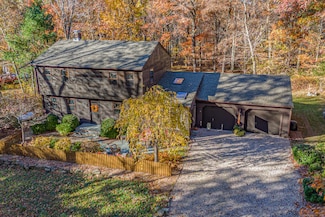 24 Quiet Woods Rd, East Hampton, CT 06424