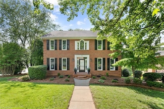800 Winberry Ct, Winston Salem, NC 27104