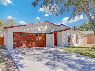 7311 La Mesa Dr, Houston, TX 77083