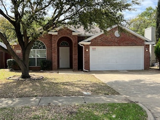 808 Mercy Ln, Irving, TX 75061