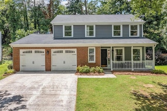 10490 Willow View Cir, Alpharetta, GA 30022