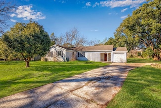 2320 Westward Ave, La Marque, TX 77568