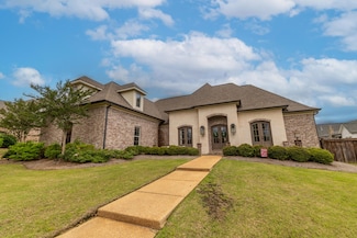 102 Pinehurst Rd, Starkville, MS 39759