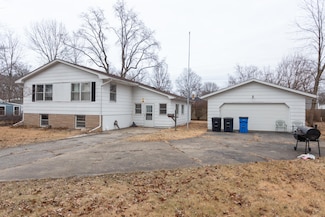 2920 Wrobel Ave, Michigan City, IN 46360