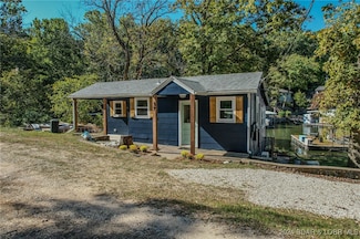 37 Rub Jean Dr, Sunrise Beach, MO 65079
