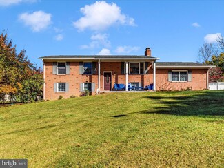 9242 Oak Tree Cir, Frederick, MD 21701