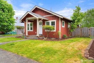 320 Kearney St, Centralia, WA 98531
