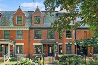 1835 W Eddy St, Chicago, IL 60657