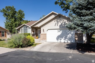 863 Apple Park Way, Salt Lake City, UT 84106