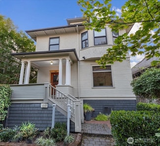 109 11th Ave E, Seattle, WA 98102