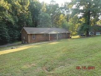 3930 Philpark Dr, Winston Salem, NC 27106