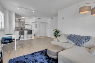 233 S Federal Hwy Unit 325, Boca Raton, FL 33432