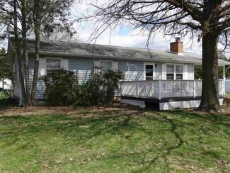 806 11th St, Grottoes, VA 24441