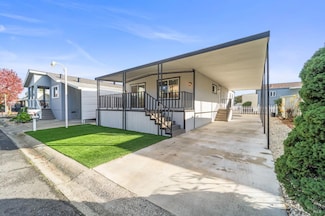 84 Hacienda Dr, Napa, CA 94558